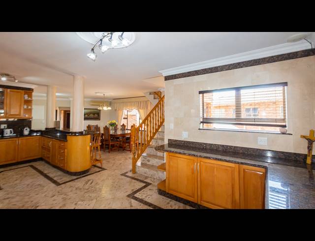 4 BEDROOM HOUSE FOR SALE IN BLUFF